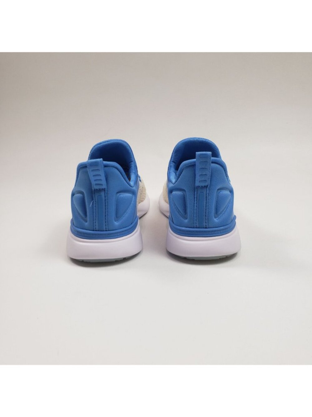 APL TechLoom Tracer Running Shoes Women’s Size 6 Coastal Blue/Beach/White NWB - Picture 7 of 16